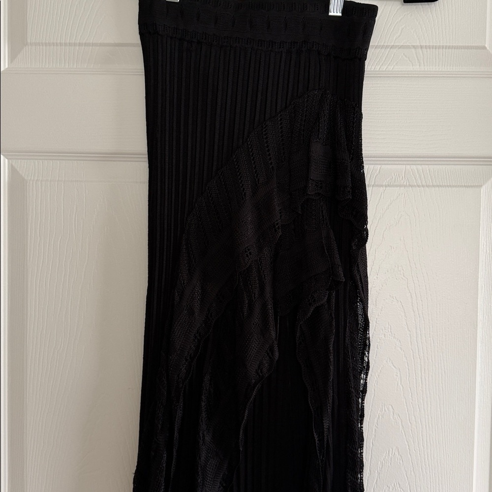 Guess Black High Slit Sultry Maxi Skirt Size XS - Picture 5 of 9